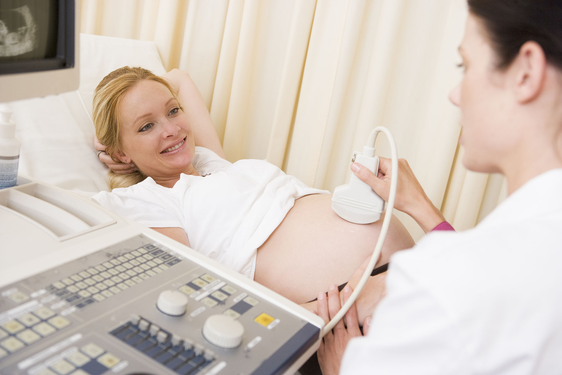 Ведение беременности в государственных и частных клиниках